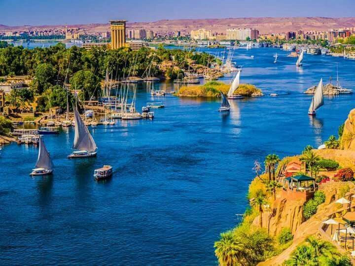How to Get to Abu Simbel from Aswan: Flights vs. Bus