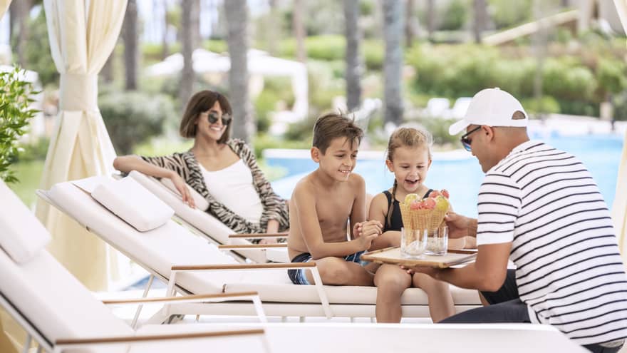family-vacation-in-Egypt