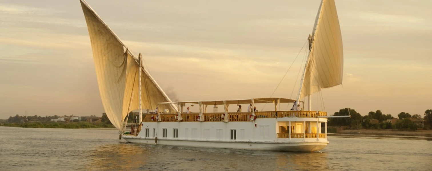 difference-between-Felucca-and-Dahabiya
